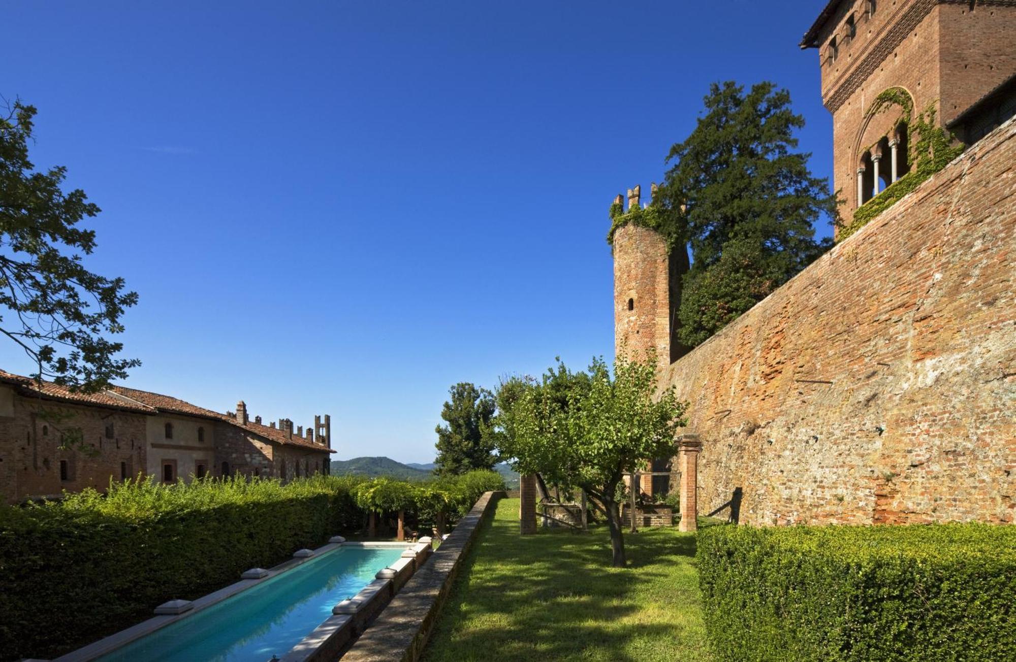 Castello Di Gabiano Villa Luaran gambar