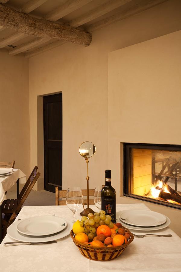 Castello Di Gabiano Villa Luaran gambar